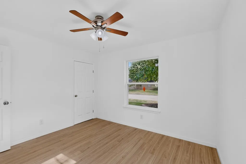 1402 Shelmar Drive Arlington TX 76014