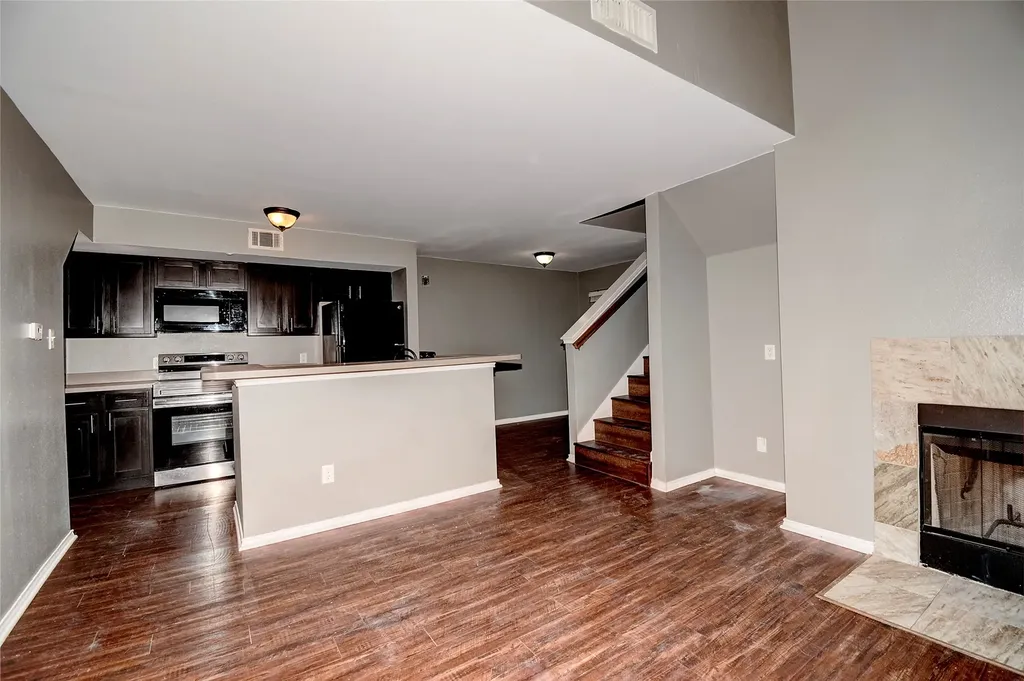 9831 Walnut Street Dallas TX 75243