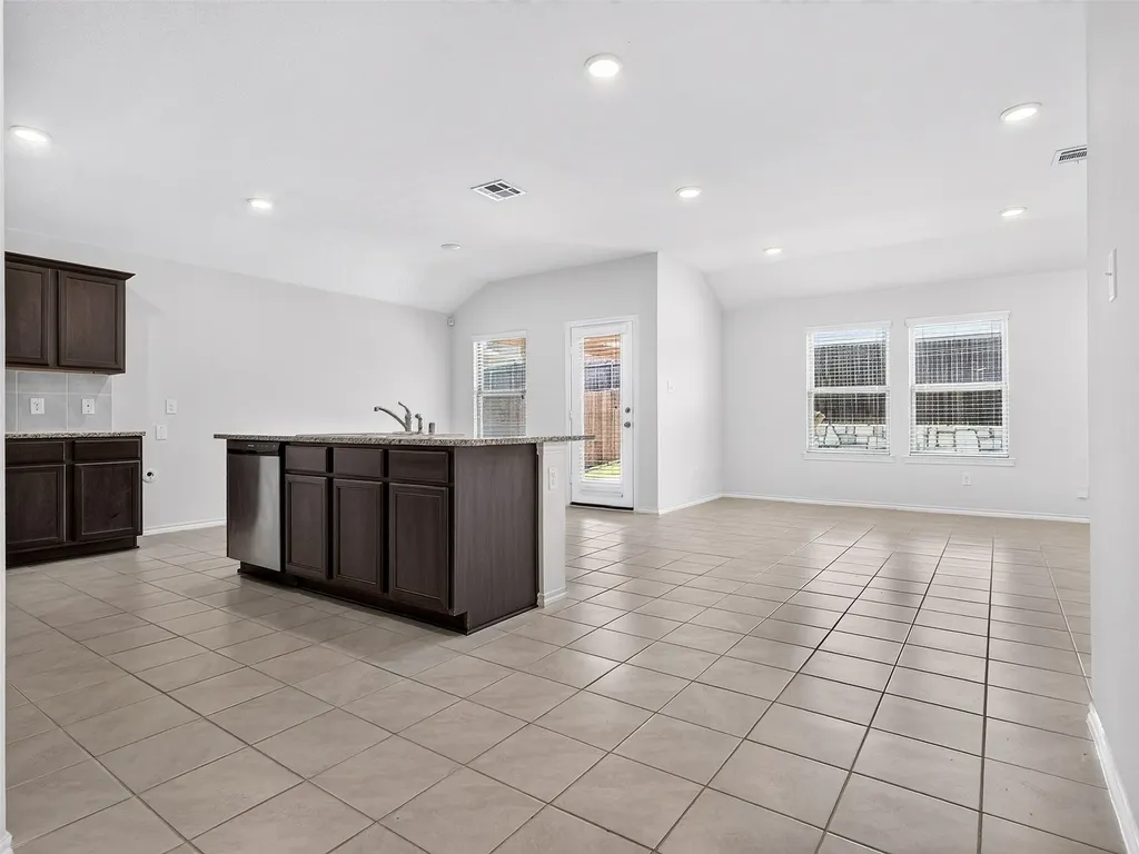 1111 Meadow Side Drive Princeton TX 75407