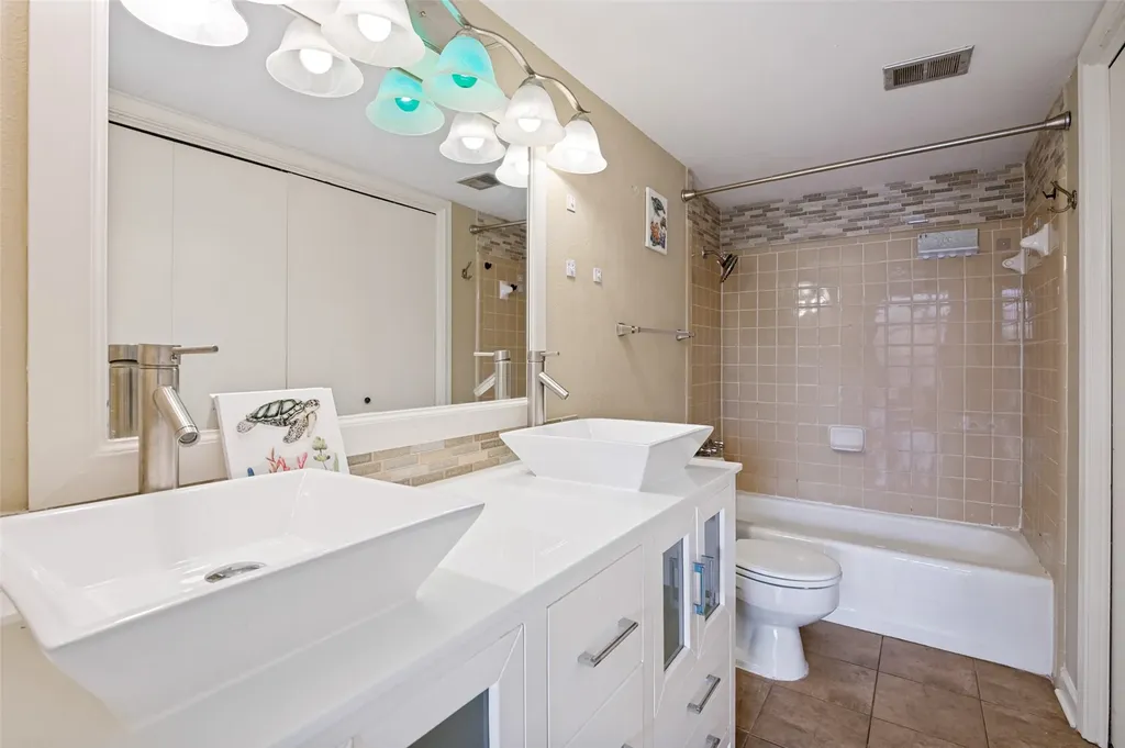 4104 Ridglea Country Club Drive Fort Worth TX 76126