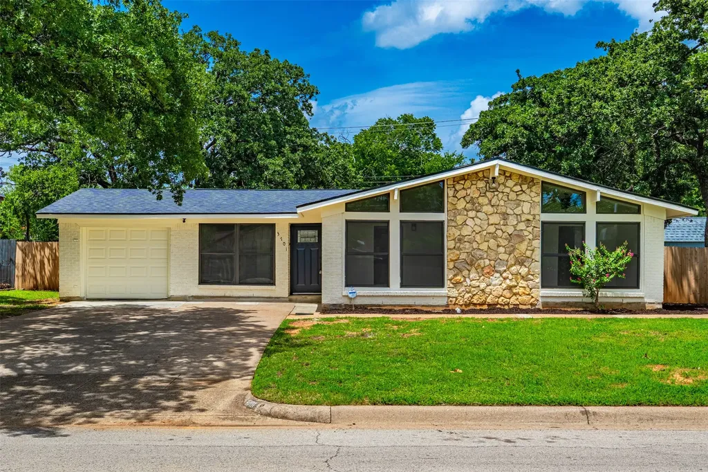 3701 Alhambra Drive Forest Hill TX 76119