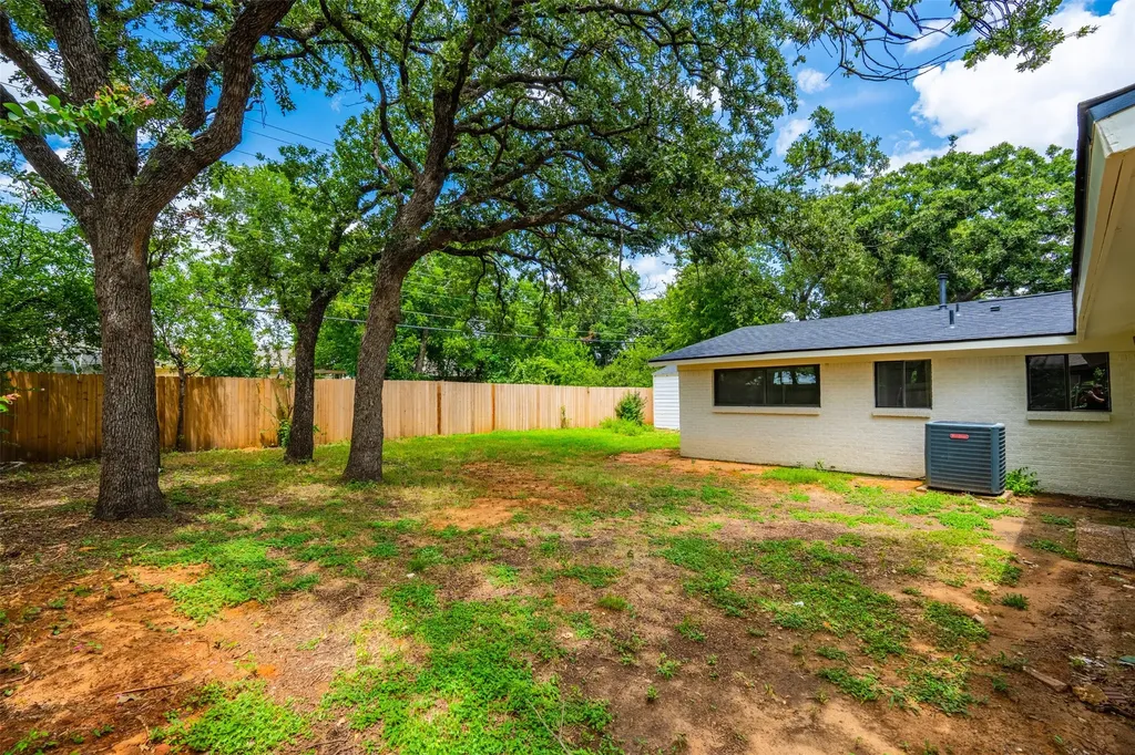 3701 Alhambra Drive Forest Hill TX 76119