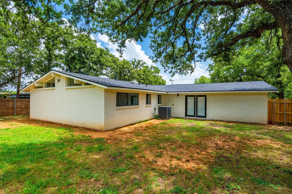 3701 Alhambra Drive Forest Hill TX 76119