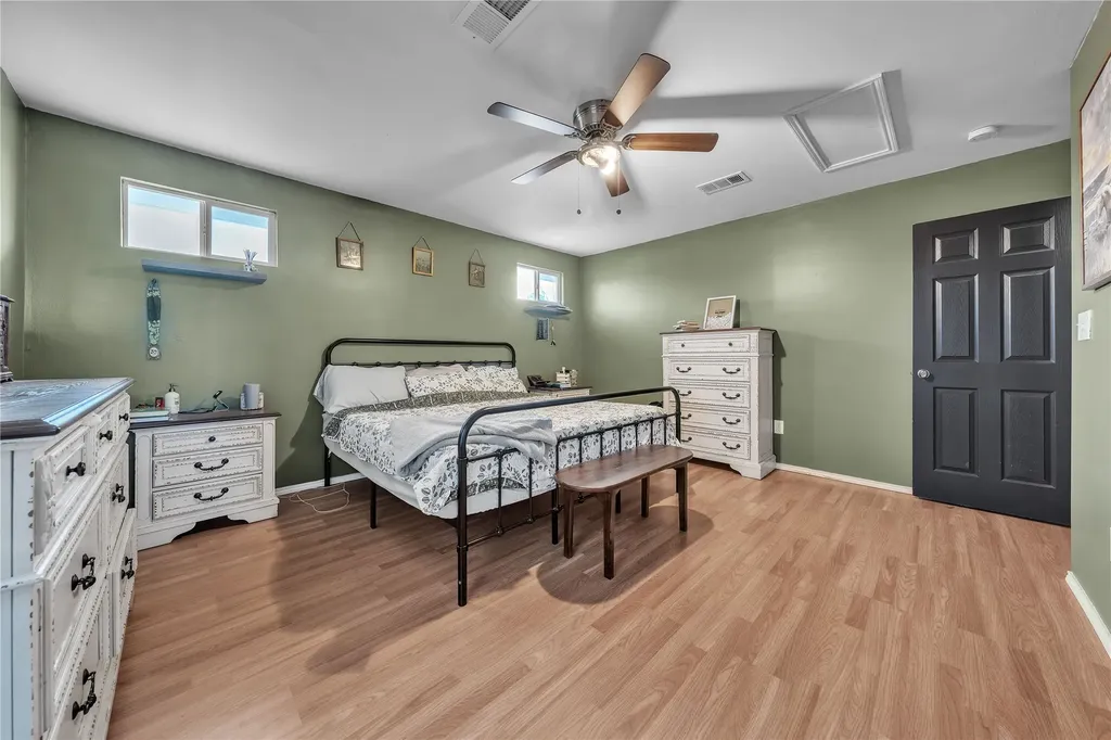 100 Rosedale Avenue Keene TX 76059