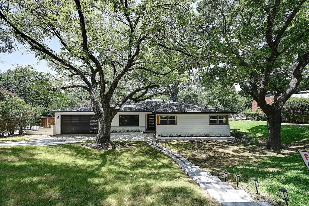 3900 Pelham Road Fort Worth TX 76116