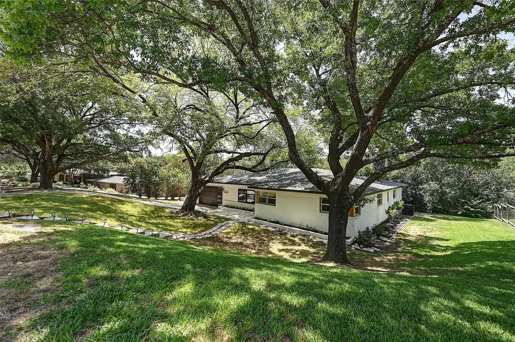 3900 Pelham Road Fort Worth TX 76116