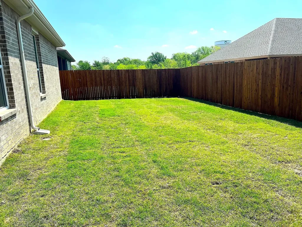 1717 Sparrow Street Denton TX 76205