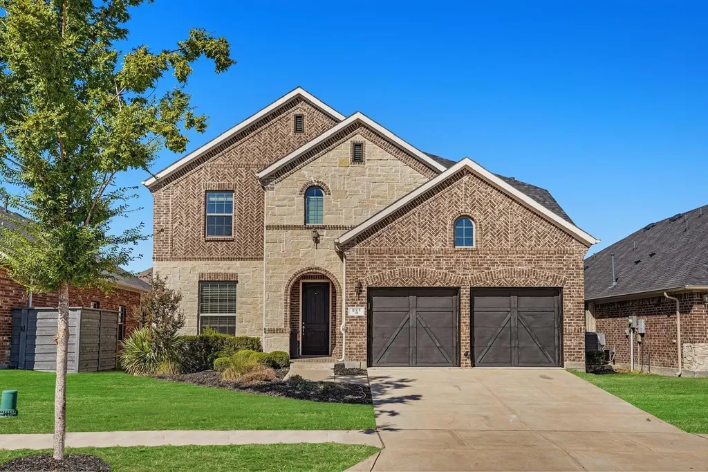 821 Field Crossing Little Elm TX 76227
