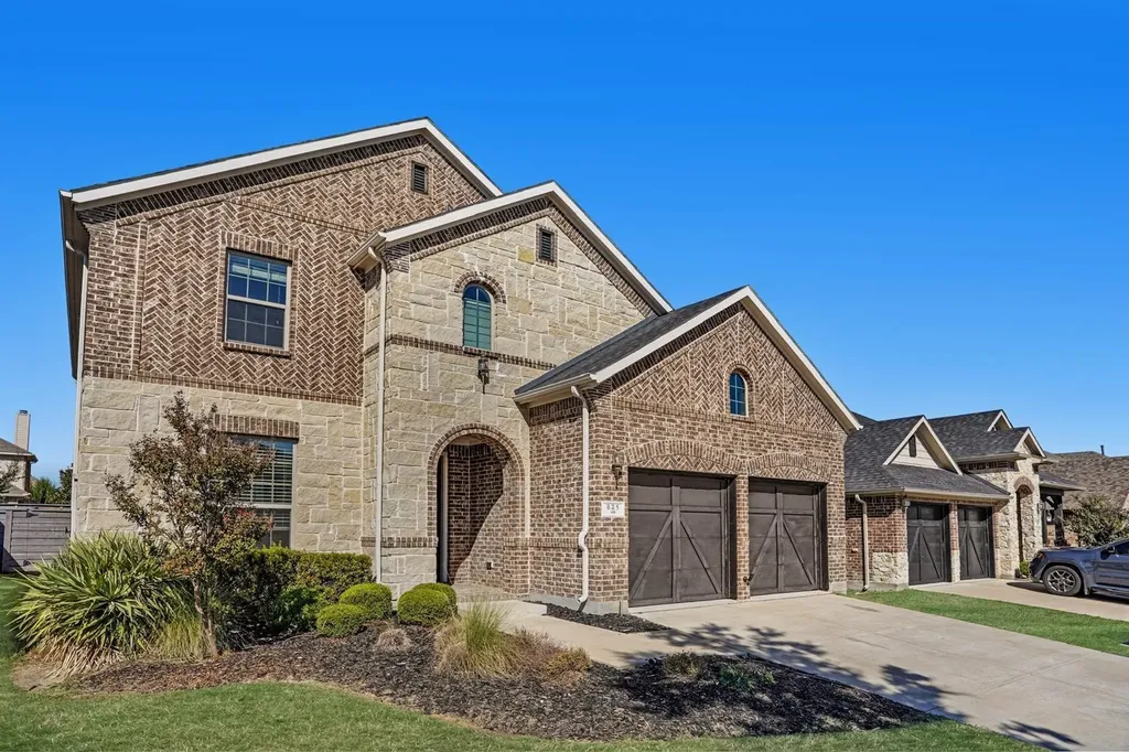 821 Field Crossing Little Elm TX 76227