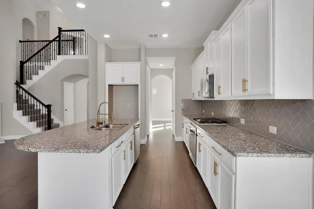 821 Field Crossing Little Elm TX 76227