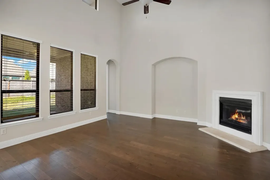 821 Field Crossing Little Elm TX 76227