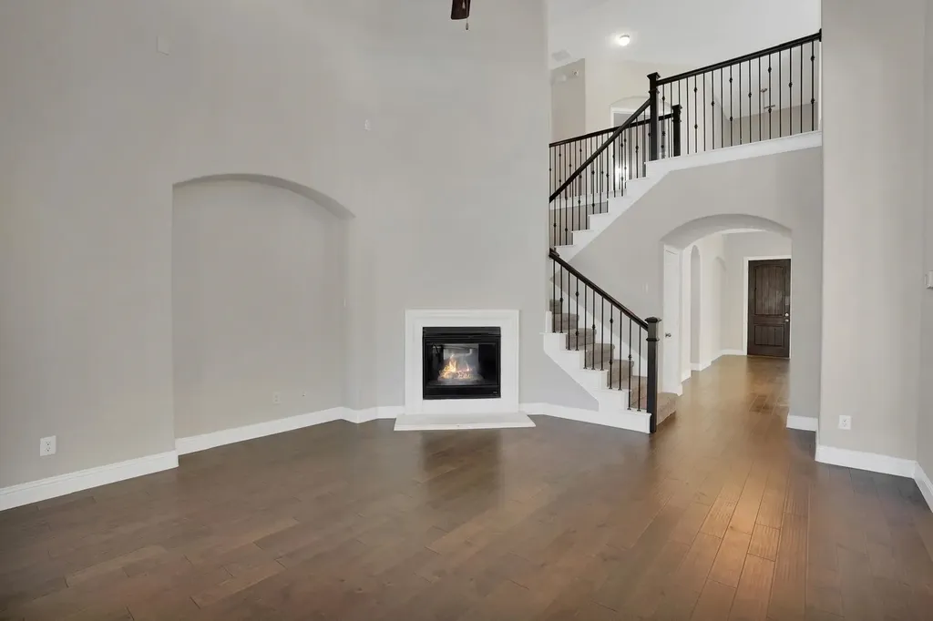821 Field Crossing Little Elm TX 76227