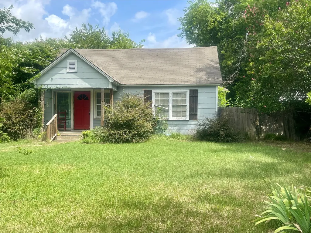 718 Houston Street Sulphur Springs TX 75482