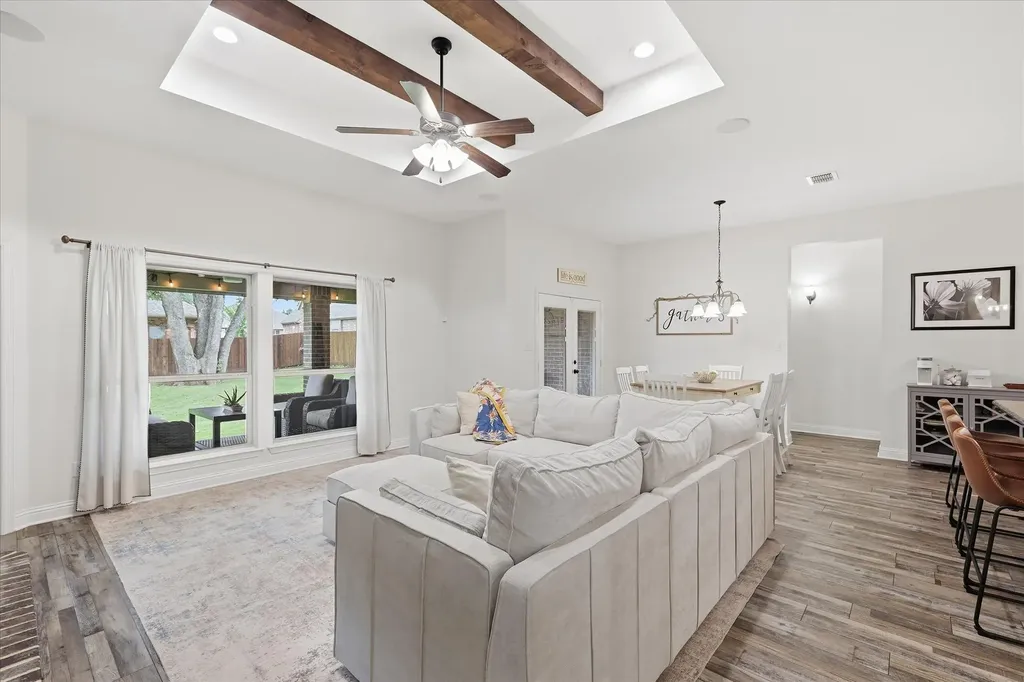 1004 Forest Hill Drive Weatherford TX 76087