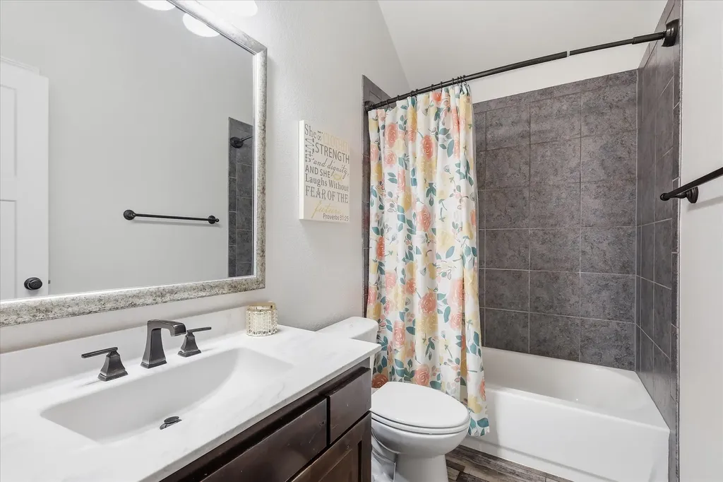 1004 Forest Hill Drive Weatherford TX 76087