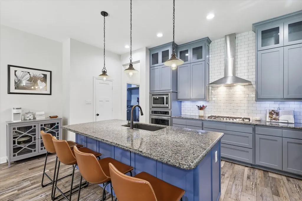 1004 Forest Hill Drive Weatherford TX 76087