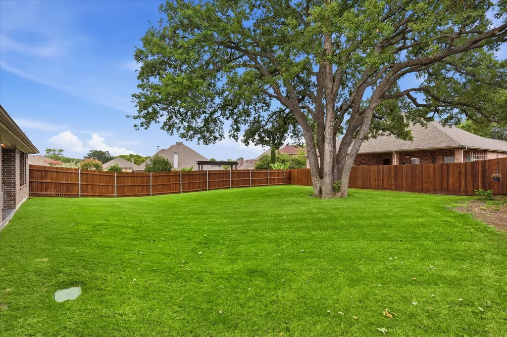 1004 Forest Hill Drive Weatherford TX 76087