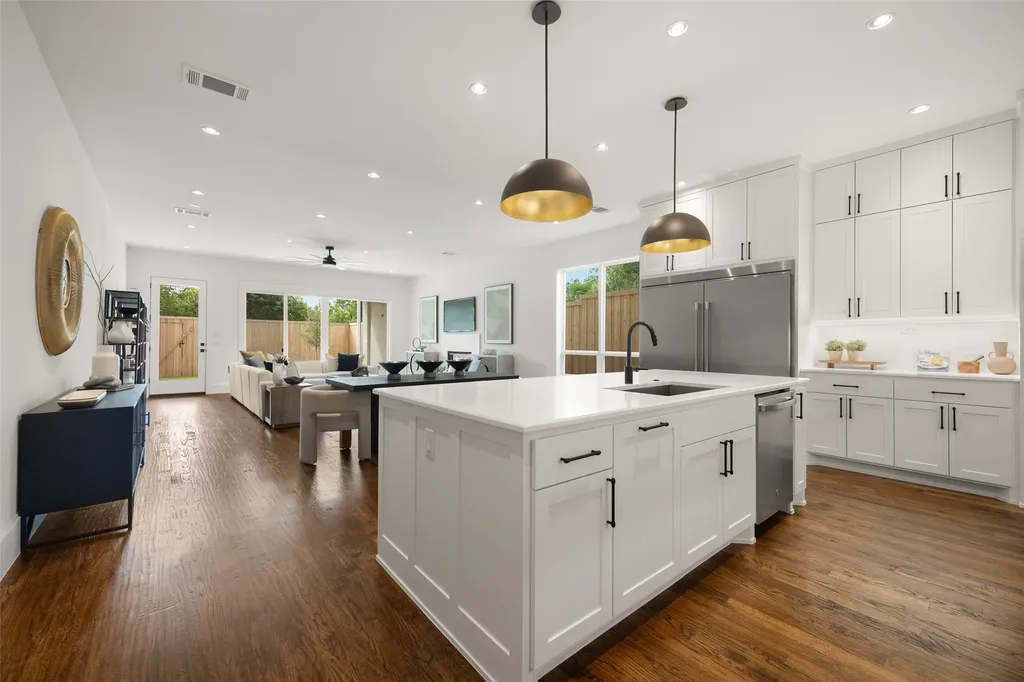6304 Covington Lane Dallas TX 75214