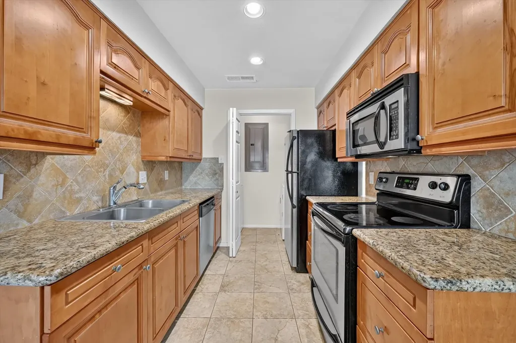 5728 Cedar Creek Drive Benbrook TX 76109