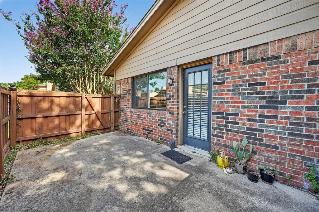 5728 Cedar Creek Drive Benbrook TX 76109