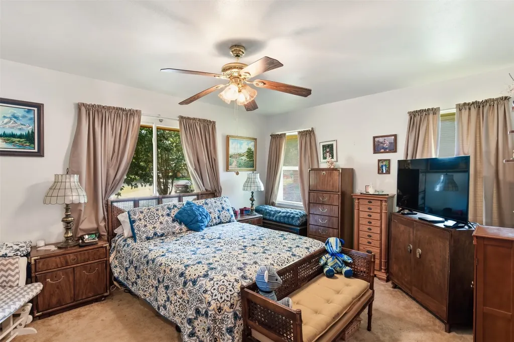 913 Blossom Circle Garland TX 75041