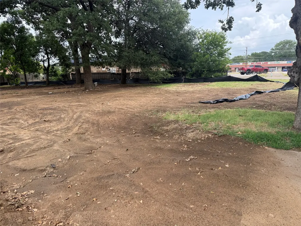 709 Lynda Lane Arlington TX 76013