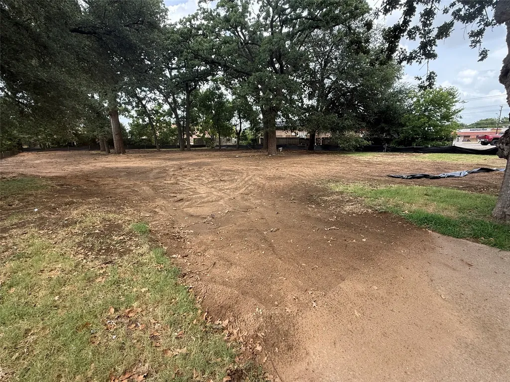 709 Lynda Lane Arlington TX 76013