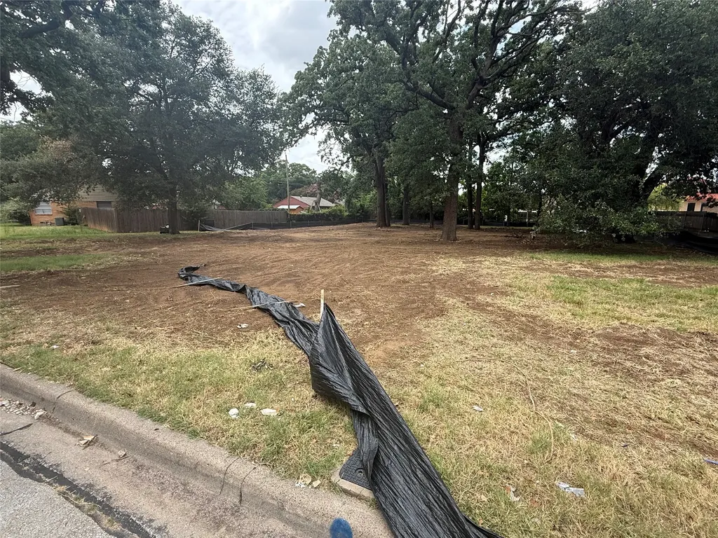 709 Lynda Lane Arlington TX 76013