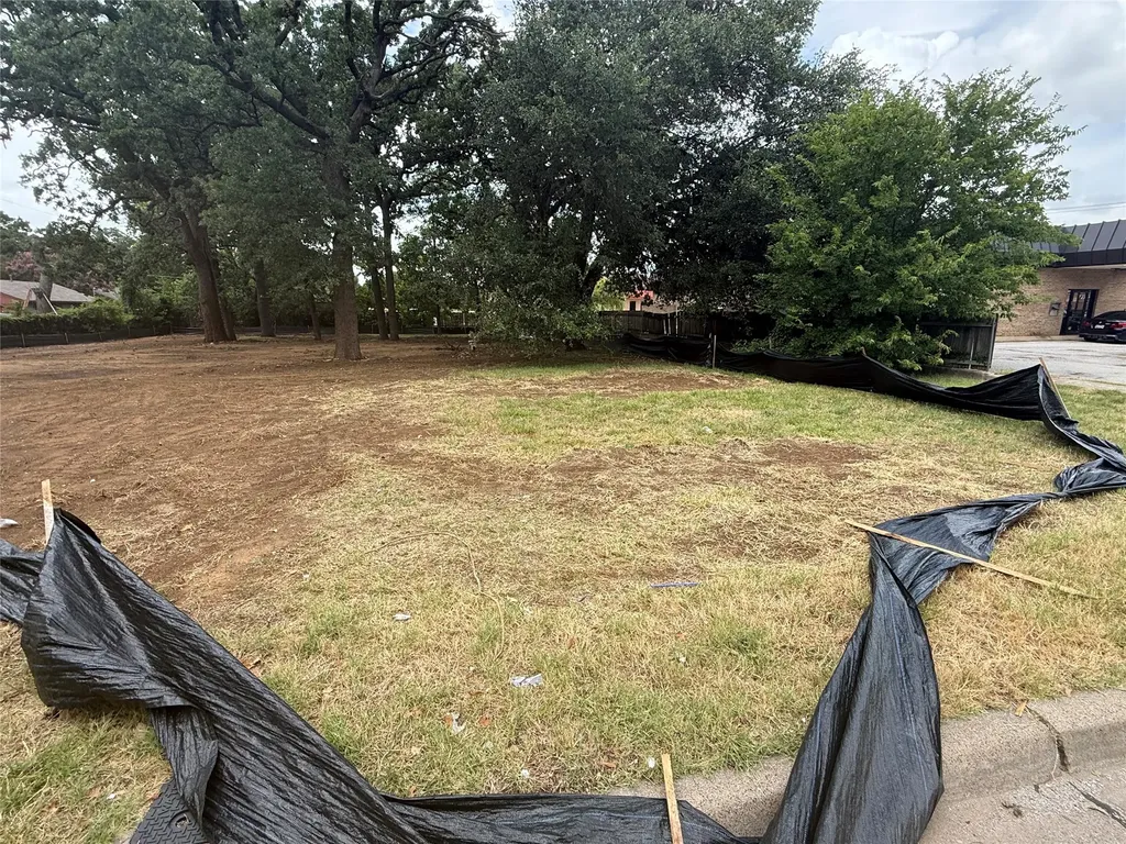 709 Lynda Lane Arlington TX 76013