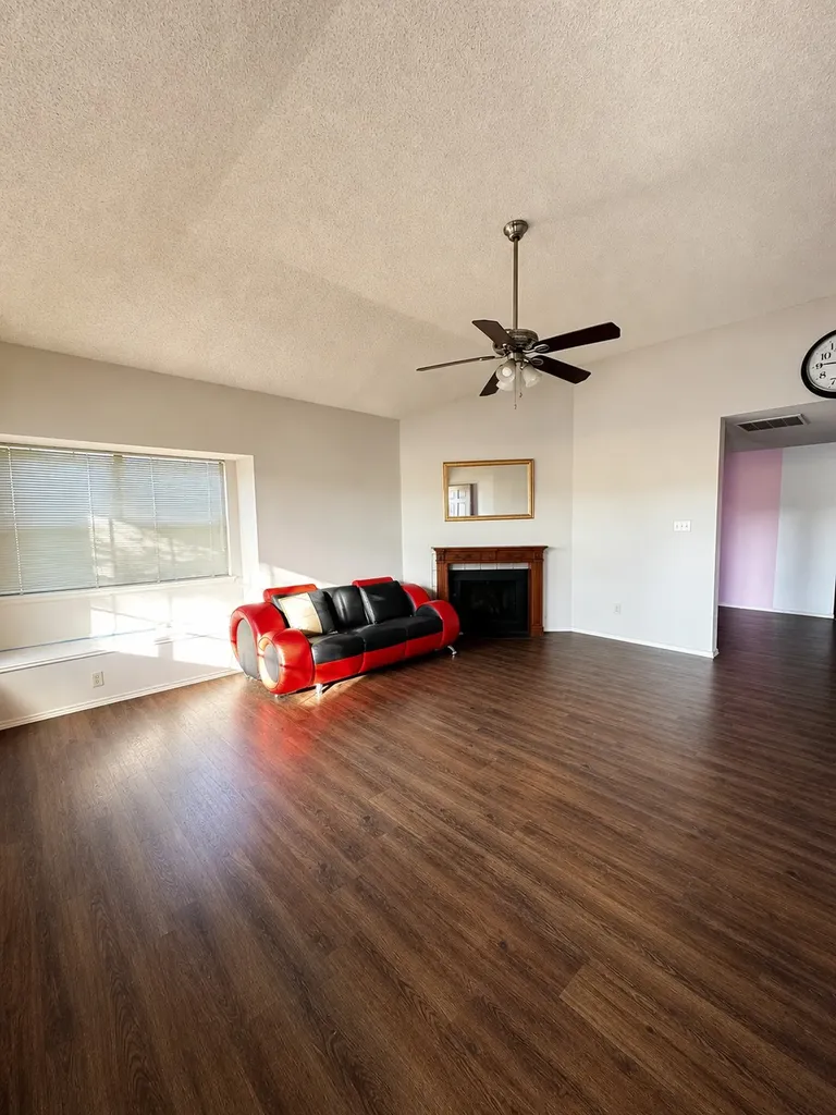 1928 La Prada Parkway Mesquite TX 75150