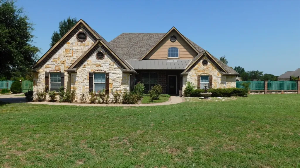 113 Lake Meadow Boulevard Canton TX 75103