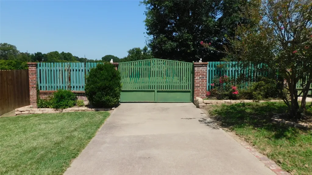 113 Lake Meadow Boulevard Canton TX 75103