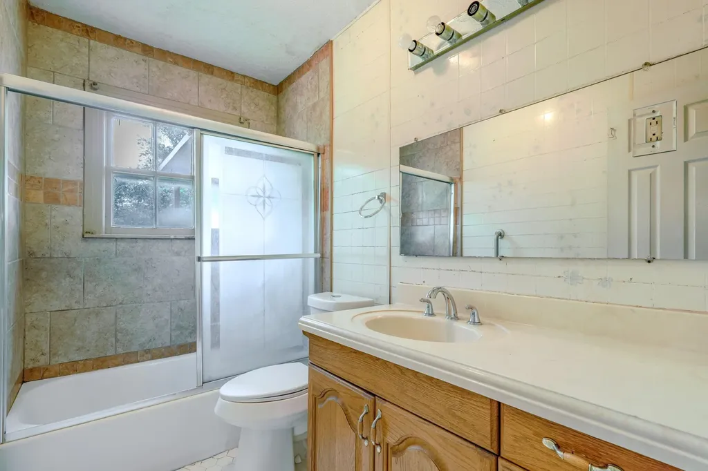 713 Lution Drive Weatherford TX 76087