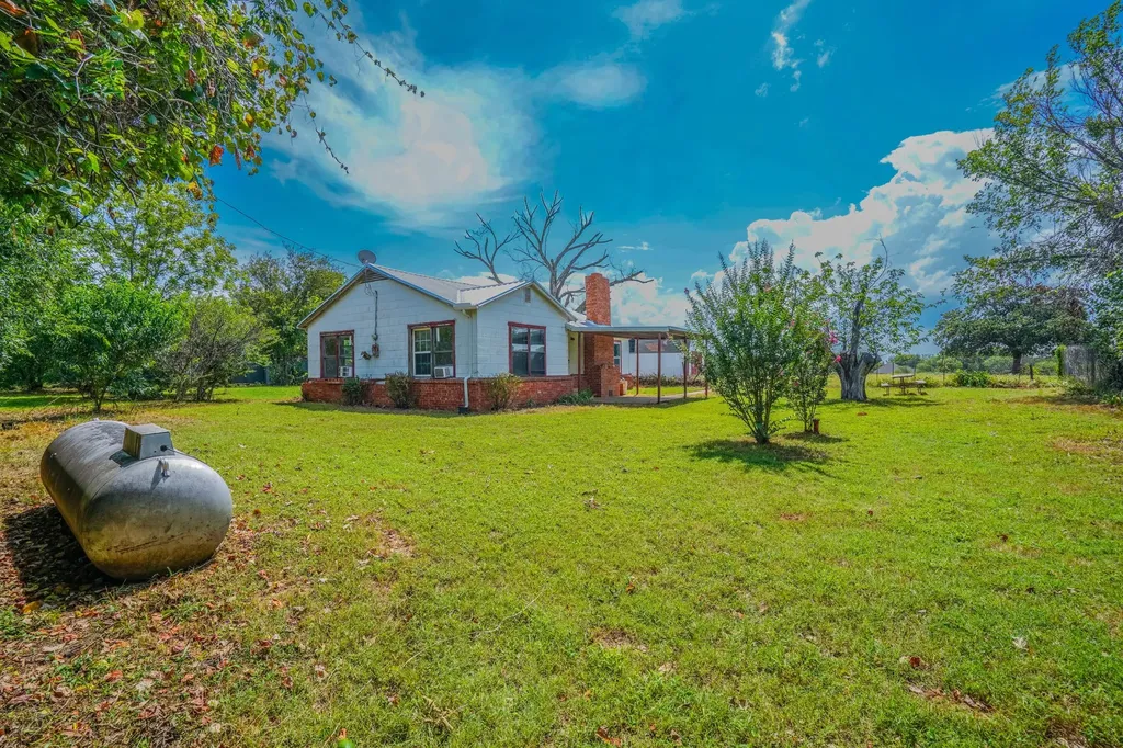 713 Lution Drive Weatherford TX 76087