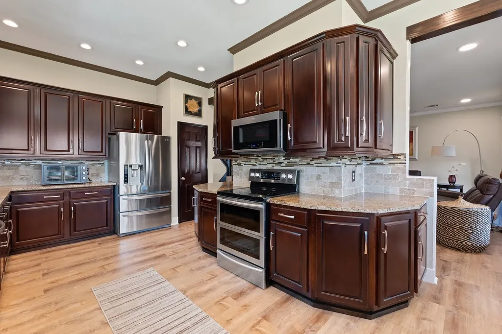2814 Saint Maria Drive Mansfield TX 76063