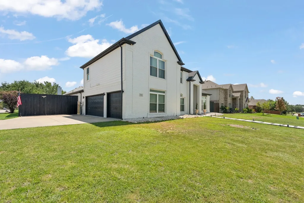 2814 Saint Maria Drive Mansfield TX 76063