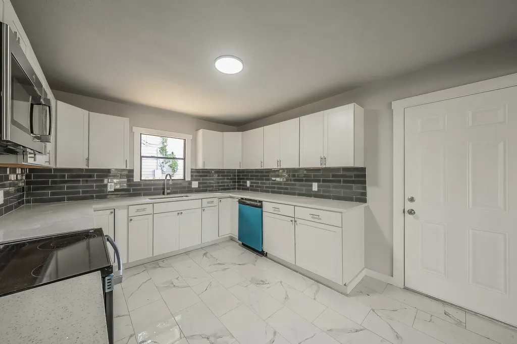 5558 Meadowbrook Drive Fort Worth TX 76112
