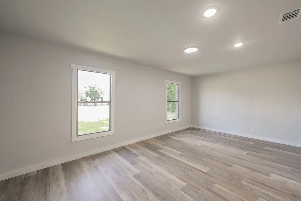 5558 Meadowbrook Drive Fort Worth TX 76112
