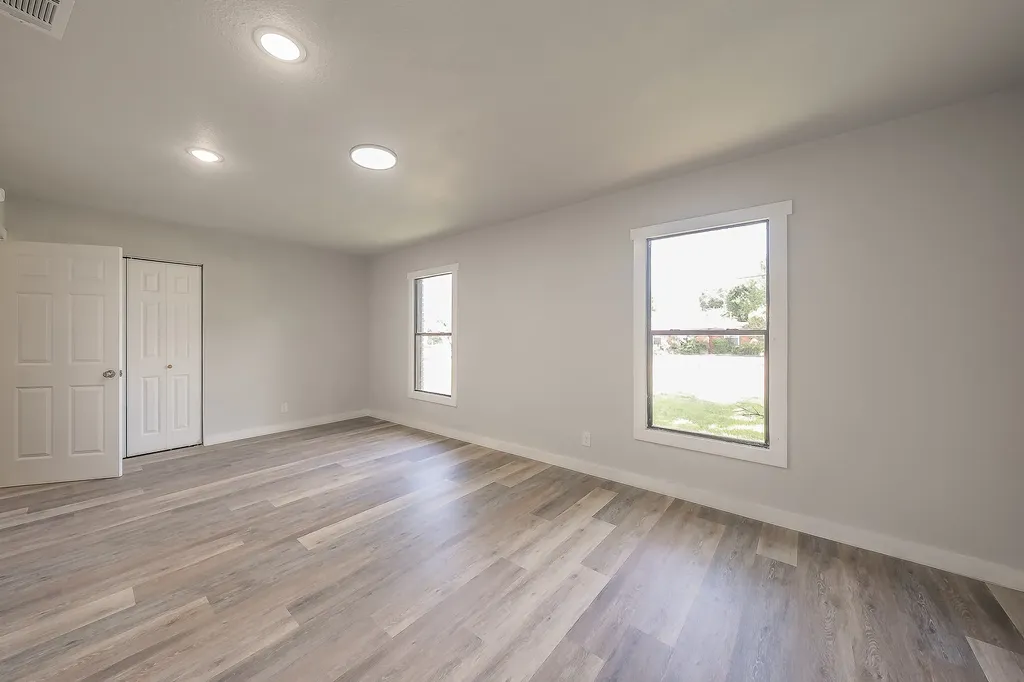 5558 Meadowbrook Drive Fort Worth TX 76112
