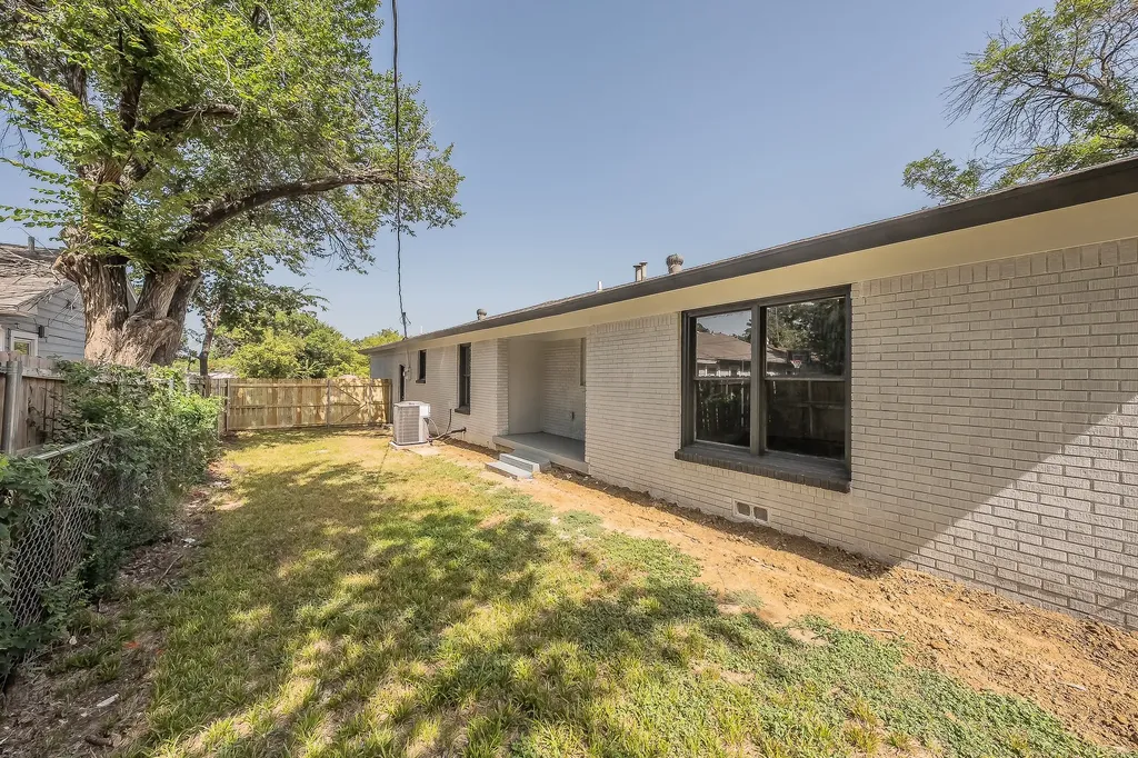 5558 Meadowbrook Drive Fort Worth TX 76112