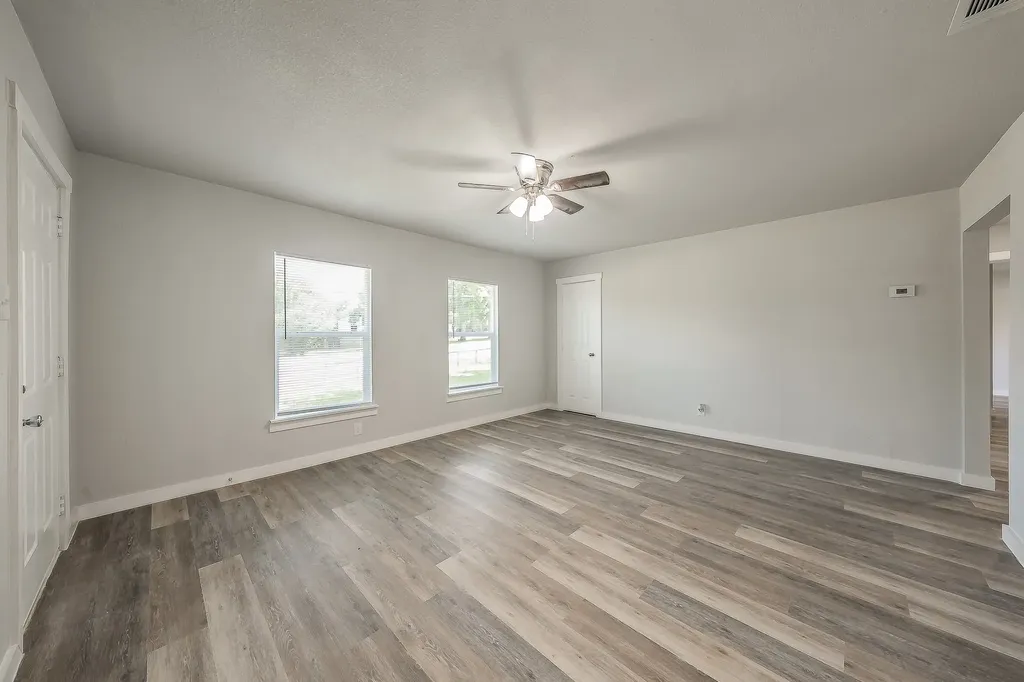 5558 Meadowbrook Drive Fort Worth TX 76112