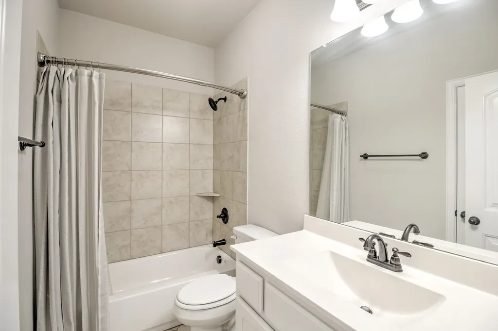 1809 Silver Oaks Gainesville TX 76240