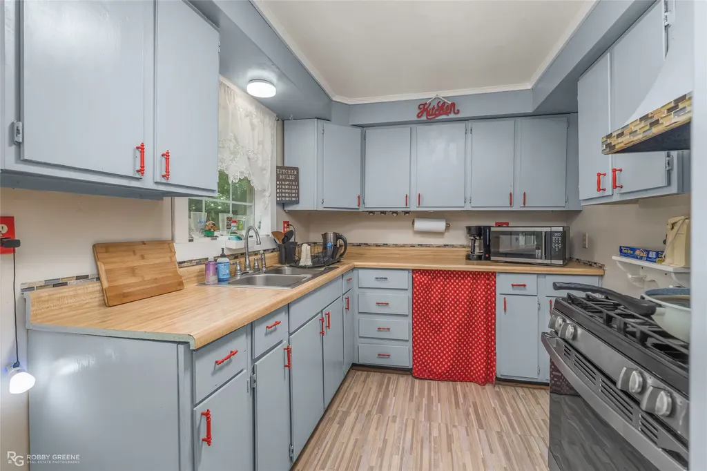 773 Main Street Doyline LA 71023