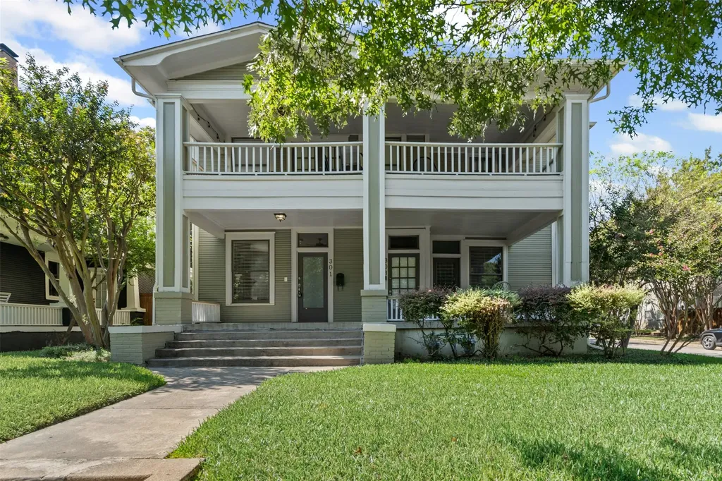 303 S Edgefield Avenue Dallas TX 75208