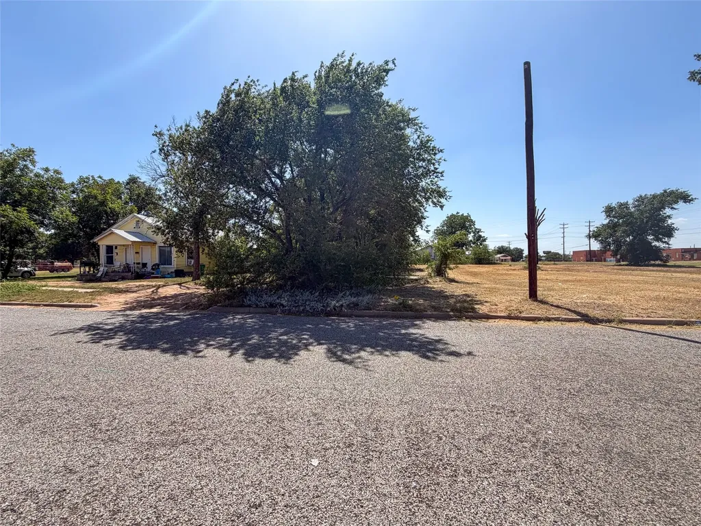 1116 Houston Street Vernon TX 76384