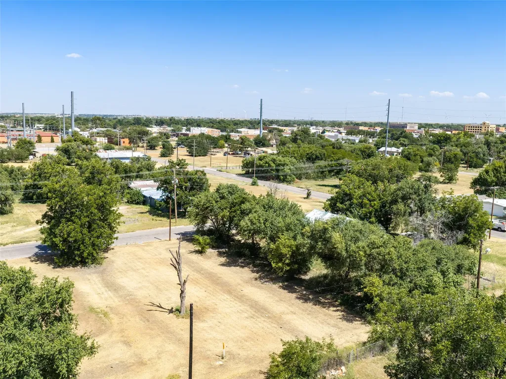 1116 Houston Street Vernon TX 76384