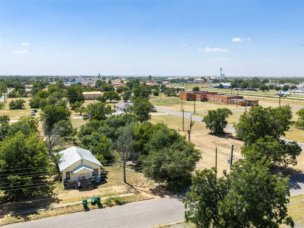 1116 Houston Street Vernon TX 76384