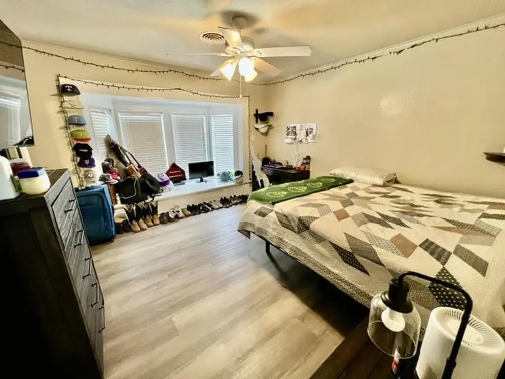124 S 3rd Street Jacksboro TX 76458