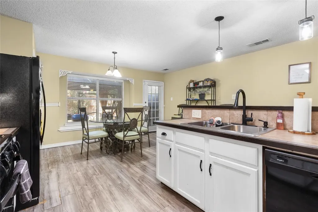 1409 Bregenz Lane Lewisville TX 75067