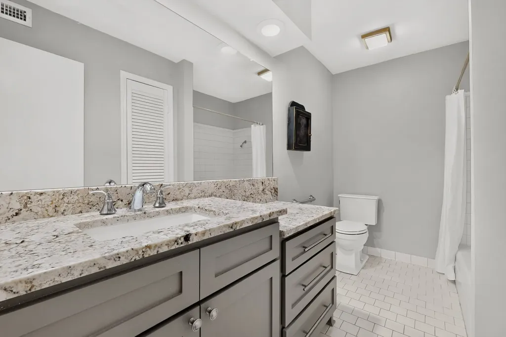 4312 Bellaire Drive S Fort Worth TX 76109